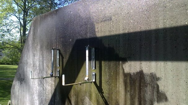 Geschützt: Schmutzige Betonwand mit Hochdruck reinigen 1